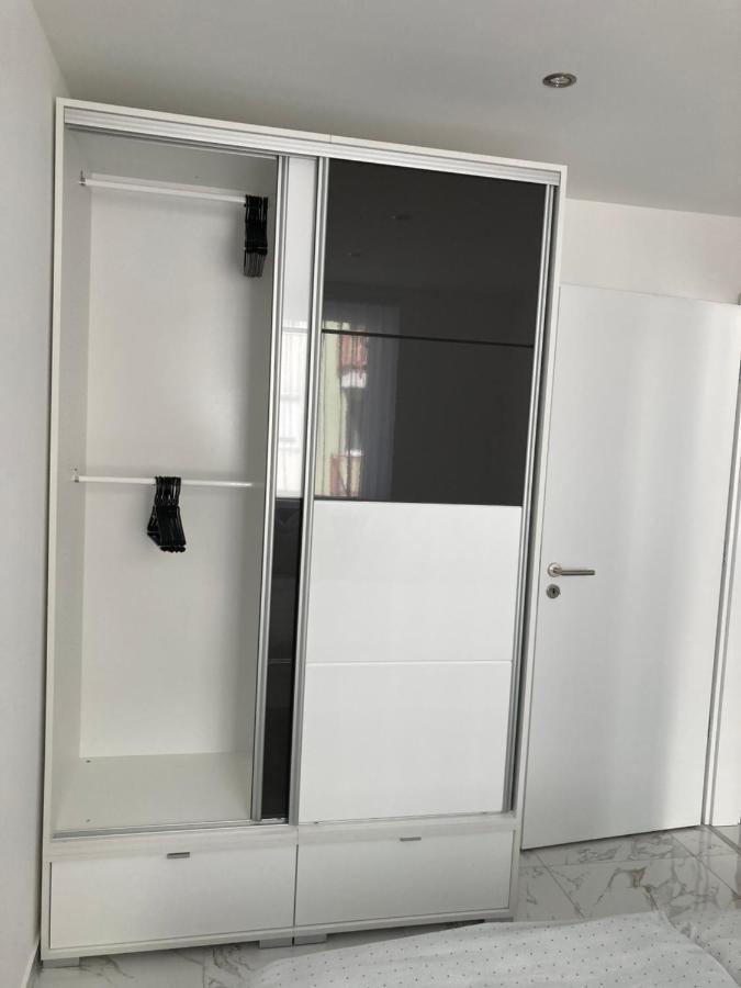Swiss Luxury Apartment Mosonmagyaróvár Eksteriør billede