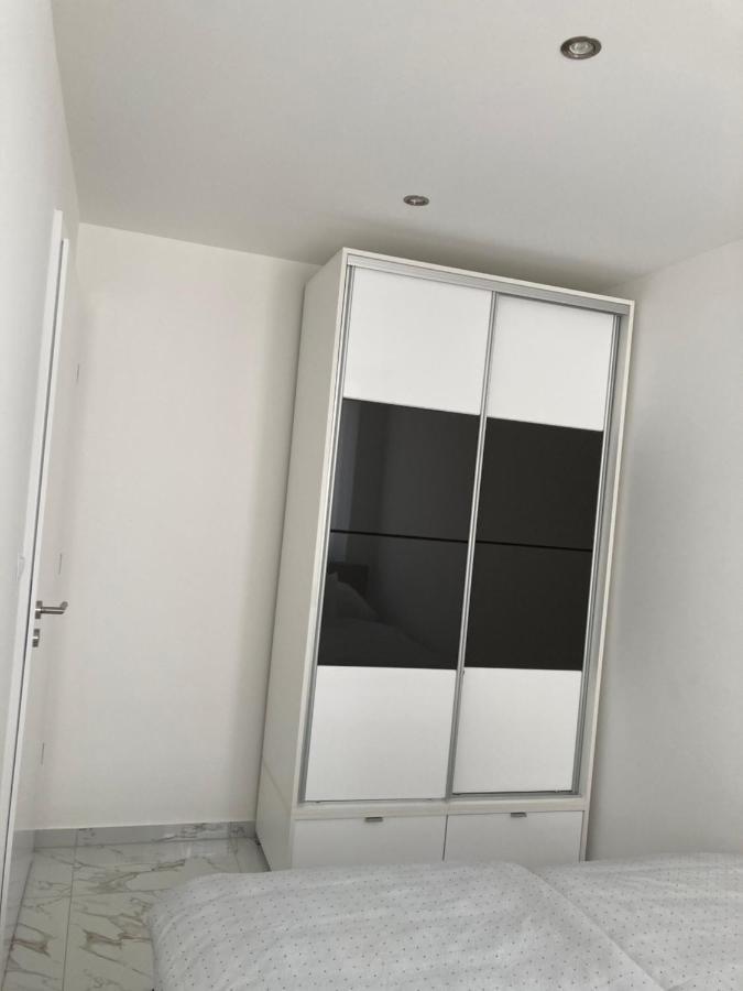 Swiss Luxury Apartment Mosonmagyaróvár Eksteriør billede