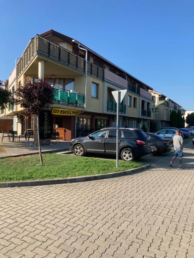 Swiss Luxury Apartment Mosonmagyaróvár Eksteriør billede